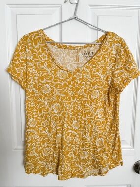 Yellow Floral Scoop Neck Short Sleeve Tee | LOFT | Small